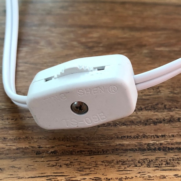 Ibis & Orchid Design - Hibiscus & Hummingbird Night Lamp - Picture 7 of 16